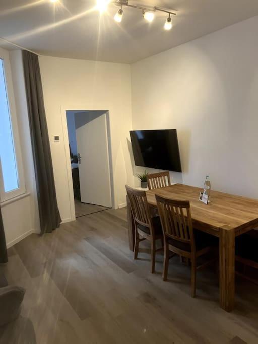Jaybnb - Geraeumiges Am Hafen Von Appartamento